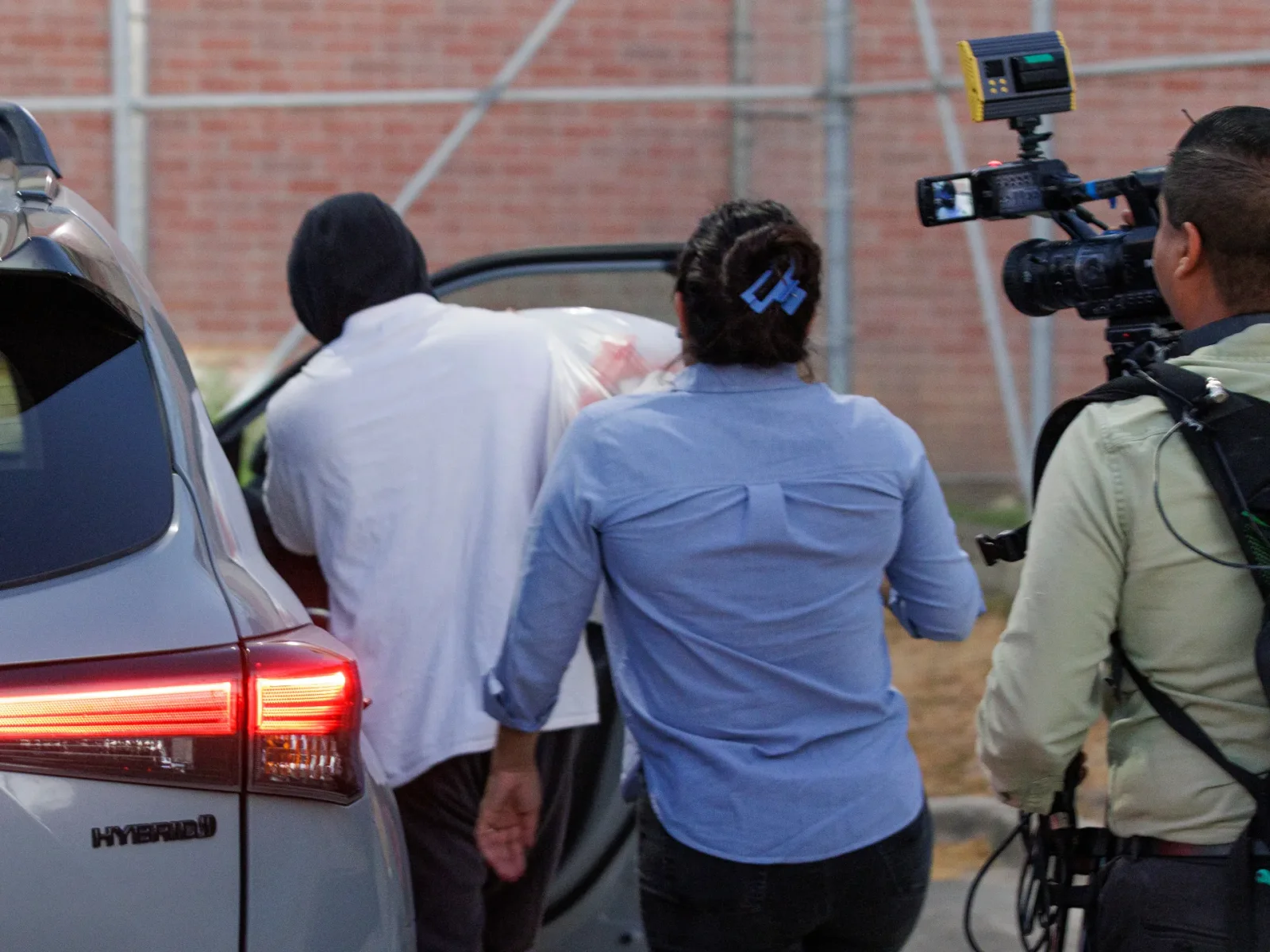 Ex-ICE agent freed as extradition deadline lapses in Minnesota shooting case