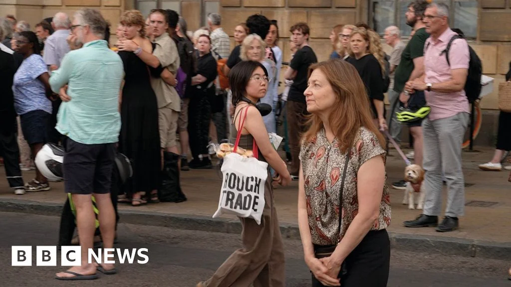 Jeers greet Cambridge vice-chancellor at Jason Arday vigil