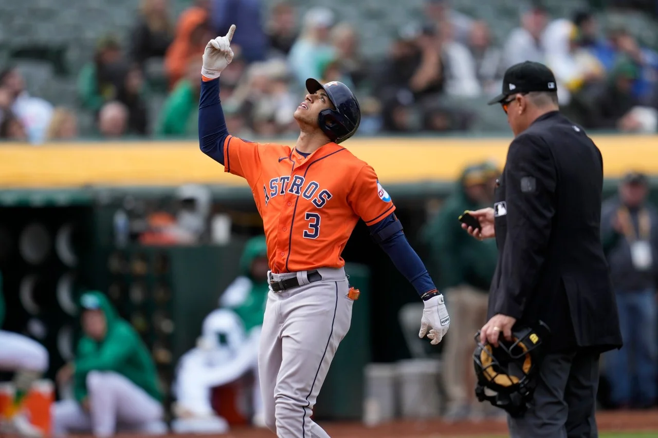 Astros' Deleted Tweet Mocks A's Attendance During Blowout Win