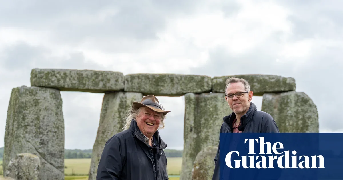 Ancient Solstice Site Near Stonehenge Rewrites Early Solar Rituals