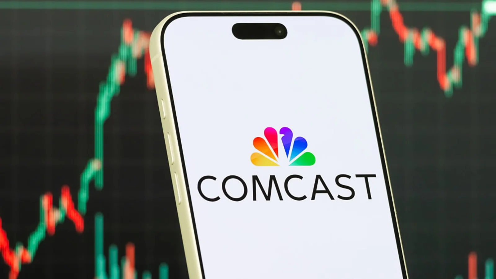 Comcast beats estimates as mobile growth offsets broadband losses in Q1 2026