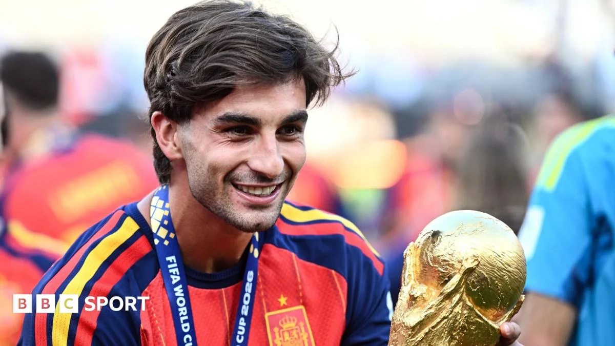 PSG poised to sign Ferran Torres from Barcelona for about £43m