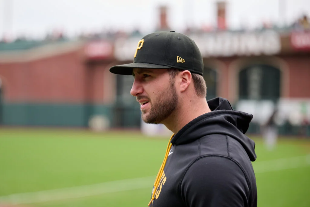 Bart for Stratton: Braves land catching prospect as Pirates bolster bullpen