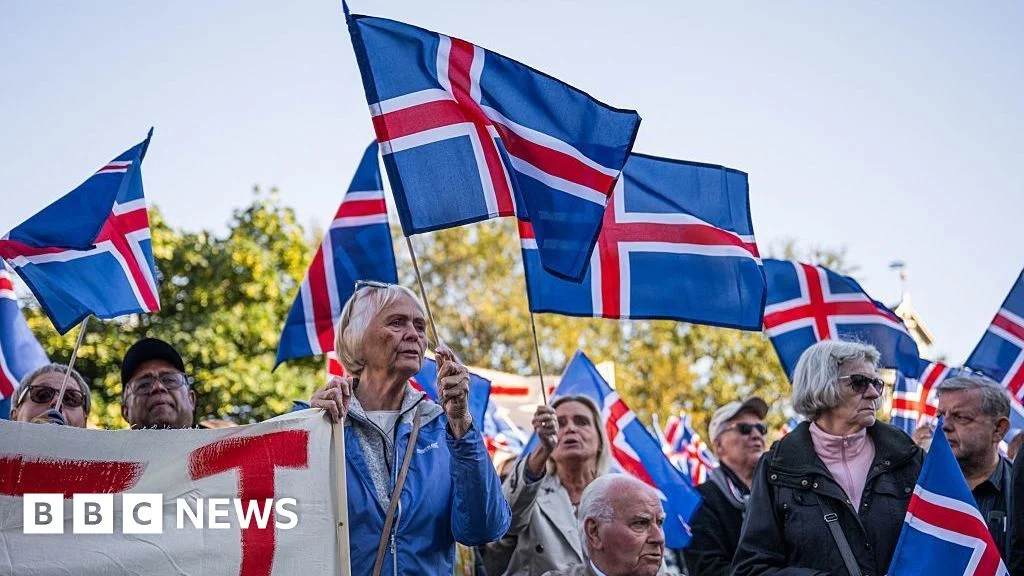Iceland's EU bid hinges on knife-edge referendum on restarting talks