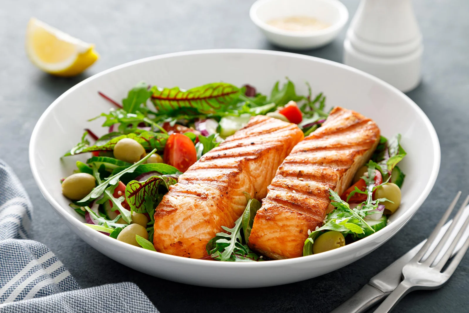 Mediterranean Diet Reveals Hidden Cellular Anti-Aging Messengers