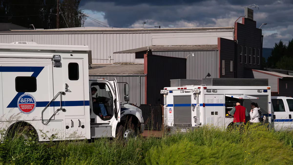 Eight dead, three missing in Longview paper mill chemical disaster
