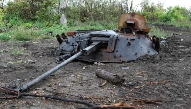 The Ongoing Conflict in Ukraine: Russian and Ukrainian Forces Clash.