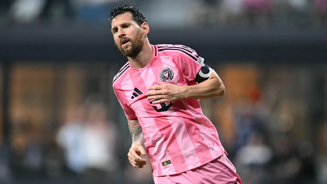 Argentina Establishes All-Match Applause in Messi's Honor