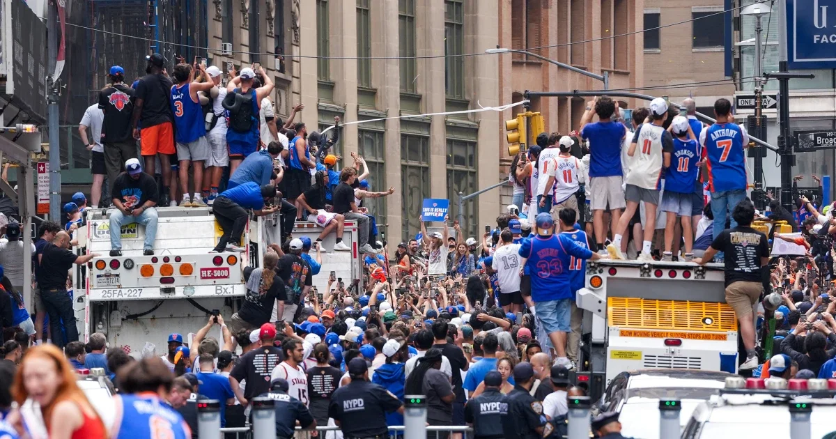 Viral Knicks Parade Trash Can Incident Ends JPMorgan Role