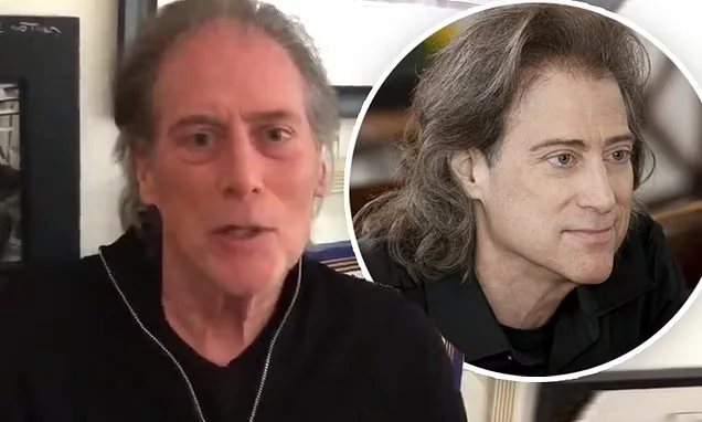 Curb Your Enthusiasm Star Richard Lewis Coolly Announces Parkinson's Diagnosis