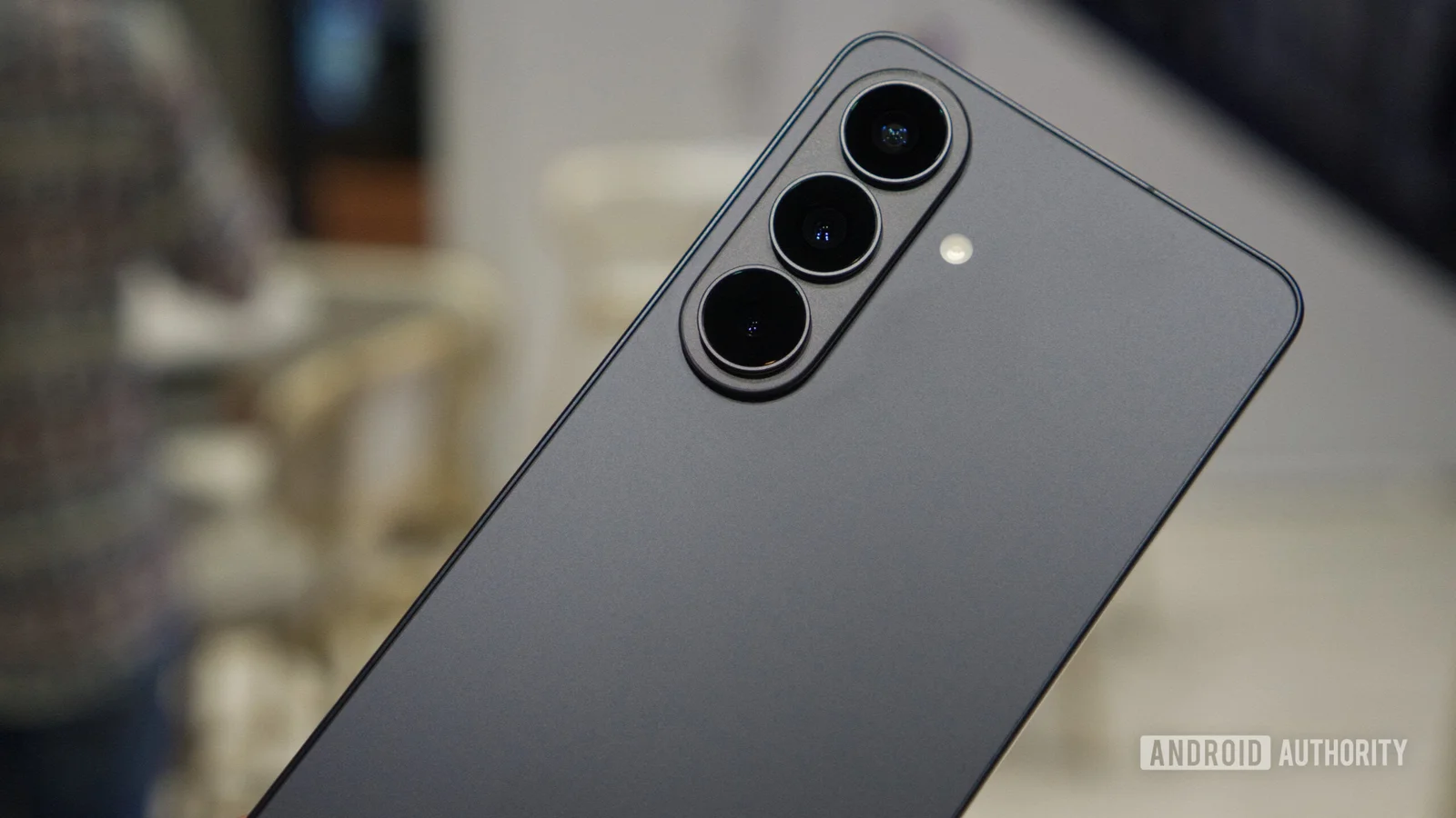 Galaxy S27 Base Sticks to Familiar Design as Ultra Debuts a New Look