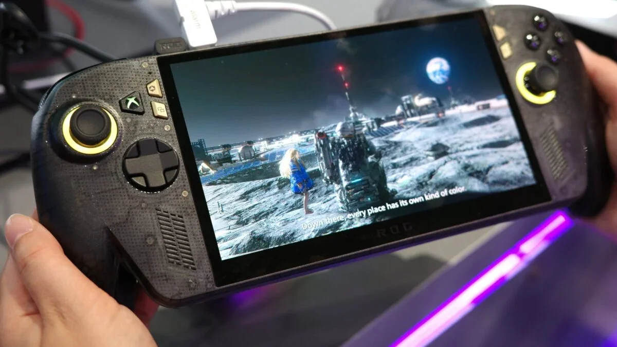 ROG Xbox Ally X20 Elevates the Handheld with a Bigger OLED and Refined Feels