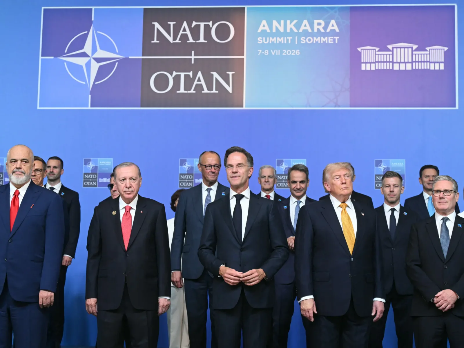 NATO Summit in Ankara: Unity on Ukraine Masks Rift over Spending and Trust