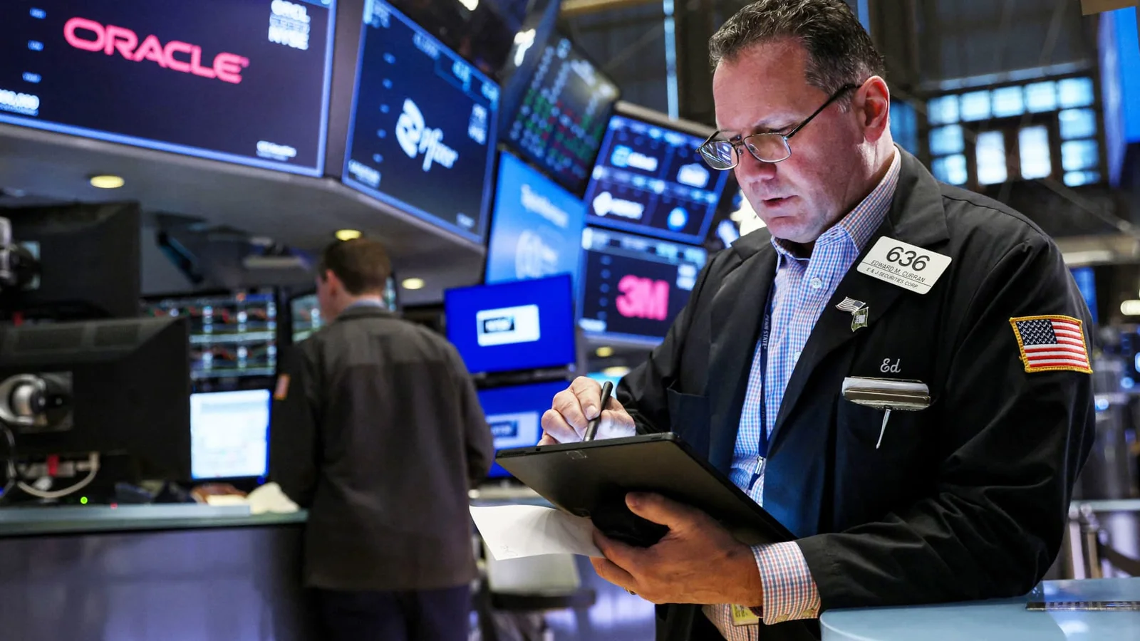 Investors Analyze Latest Earnings Reports as Stock Futures Dip Slightly