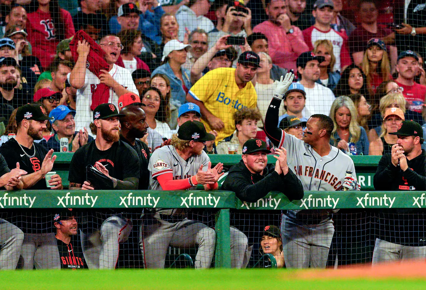 Devers’s Fenway Return Sparks Mixed Reception as Giants Slugger Homers