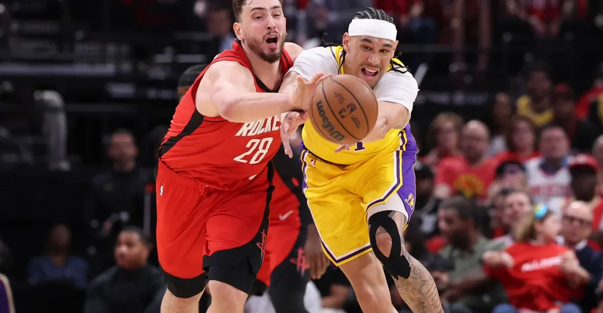 Lakers weather late surge, seize 3-0 series lead in OT