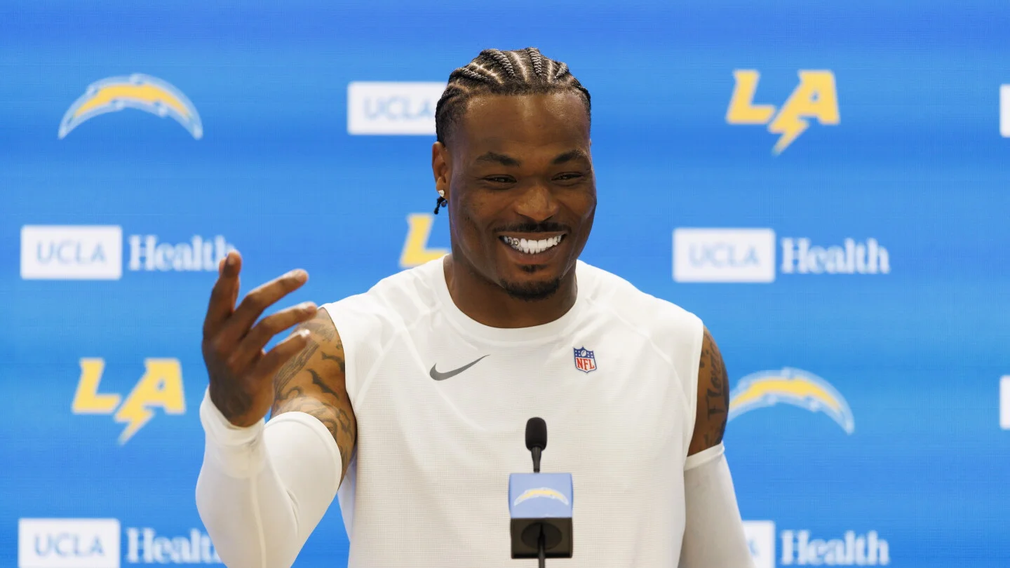 Derwin James Sees Payday, Still Chasing a Super Bowl