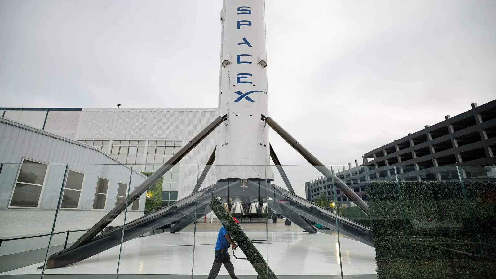SpaceX slides 8% after rally as Roelof Botha joins the board