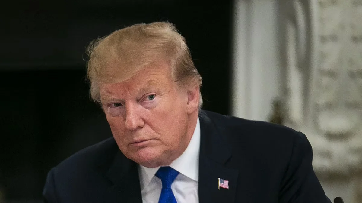 Tensions Rise Between Trump and Apple’s Tim Cook Amid Political and Business Disputes