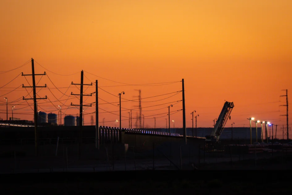 Texas grid faces risk as data centers and new lines collide with delays