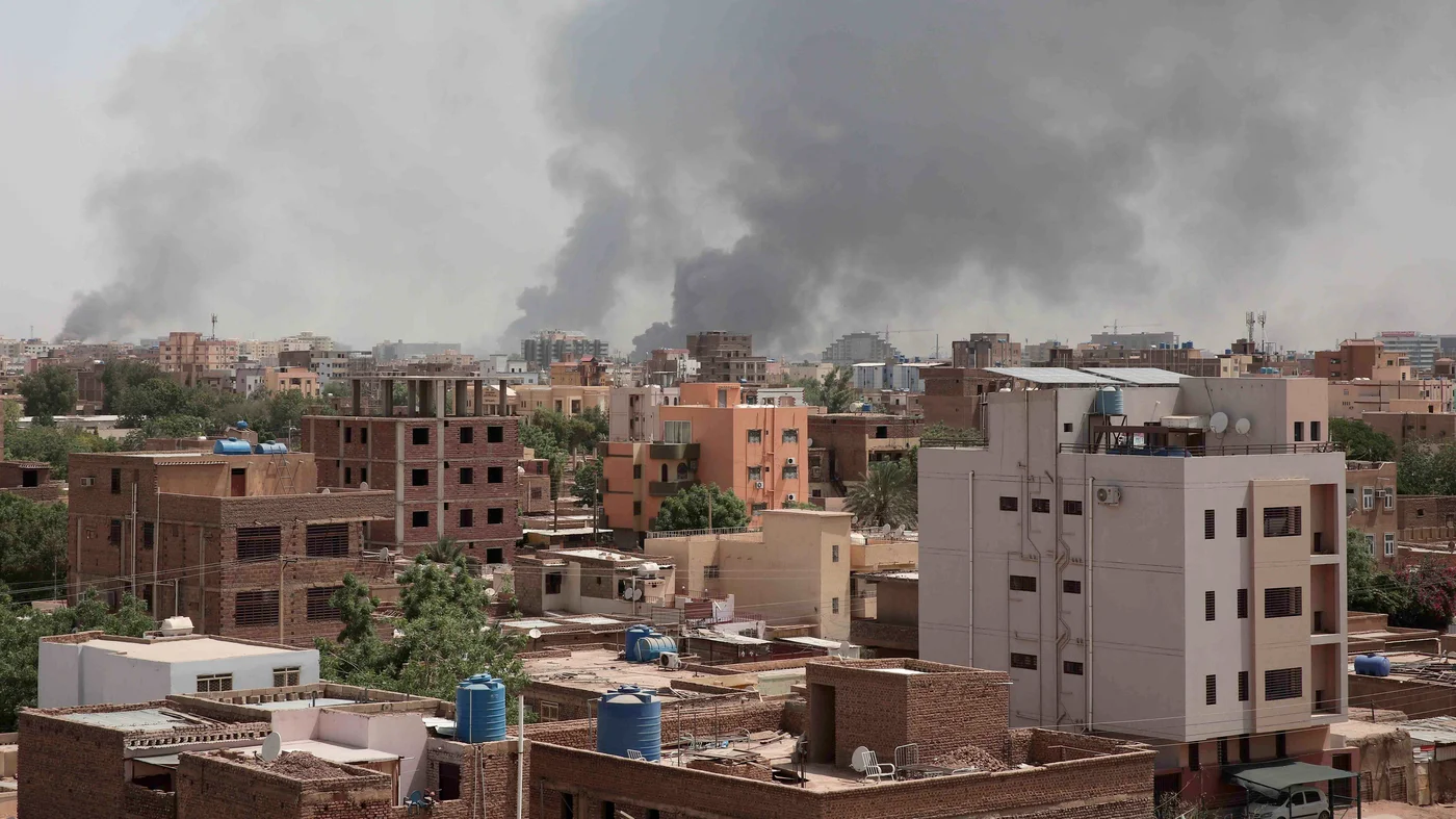 Sudan conflict escalates, residents flee as ceasefire attempts fail.