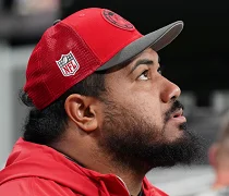 Vita Vea’s Contract Quandary Looms as Buccaneers Start Camp