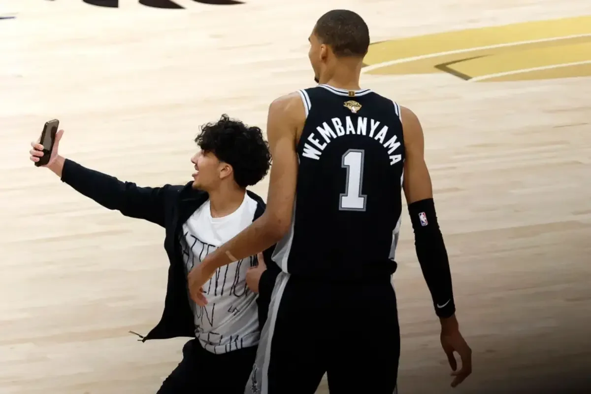 Selfie bid on the court ends in lifetime bans during NBA Finals
