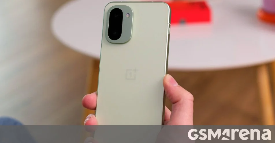 OnePlus adds 16GB RAM option to the 15R in India
