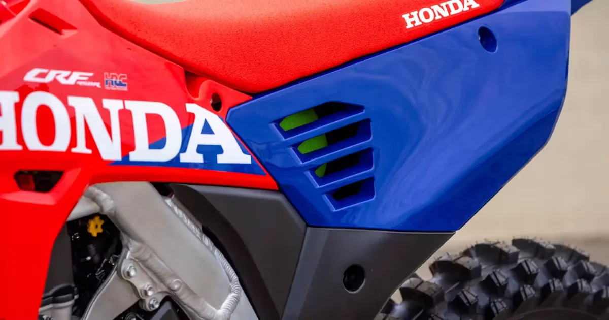 Honda Debuts 2027 CRF450R Family: All-New Engine, Lighter Frame, and Rich Electronics