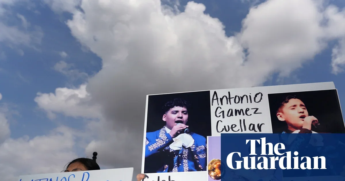 ICE detention prompts teen mariachi trio to open for Kacey Musgraves in Texas