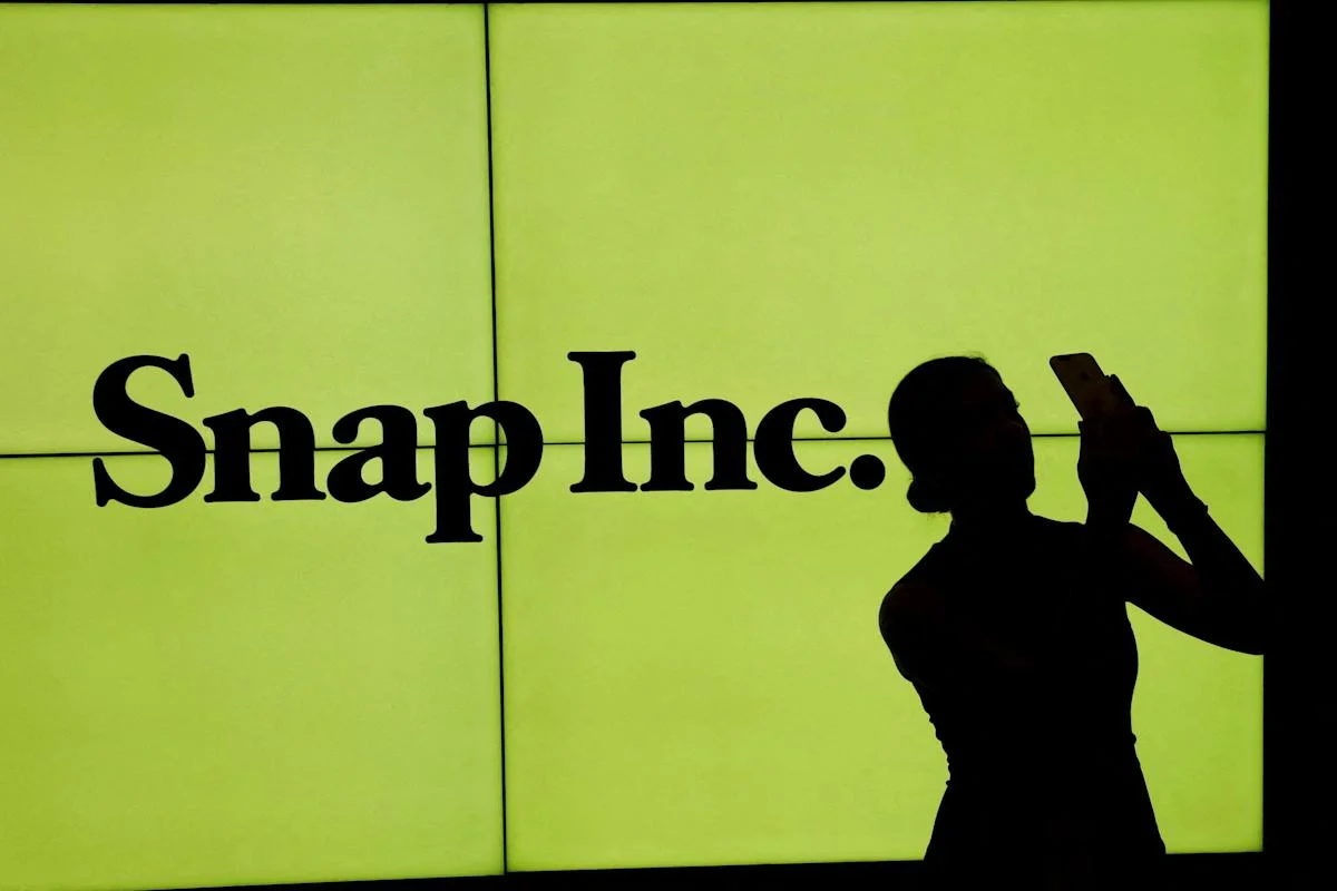 Snap trims 16% of staff, steering toward AI-driven efficiency