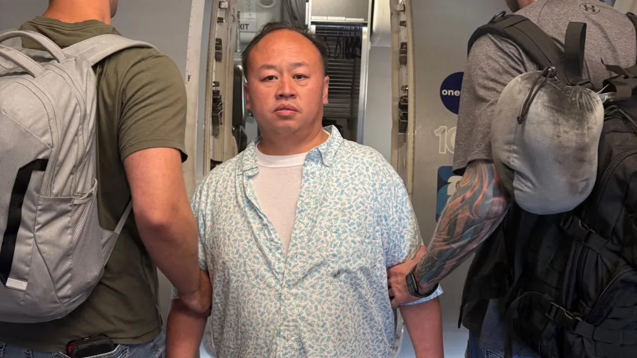 Deported: Pardoned Minnesota sex offender loses U.S. status