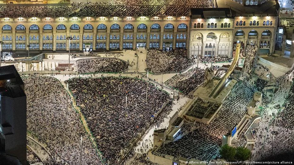 Eid al-Fitr 2023: Celebrations and Greetings Across the Globe