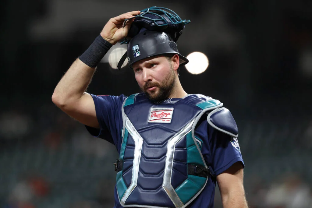 Mariners Shorthanded as Raleigh Hits 10-Day IL with Oblique Strain