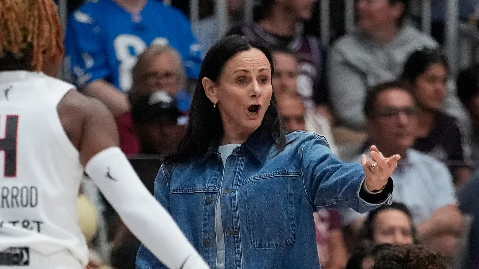 Tempo coach Brondello hit with one-game suspension after Reese remark