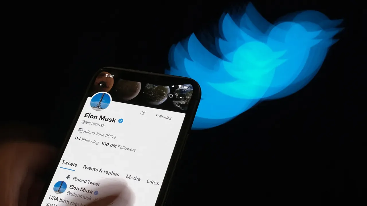 "Elon Musk's Twitter Plans: Verified Accounts and Paid Subscriptions"