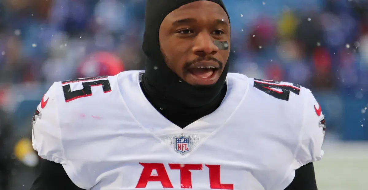 49ers acquire Deion Jones in trade-for-Zamir White to boost linebacker depth