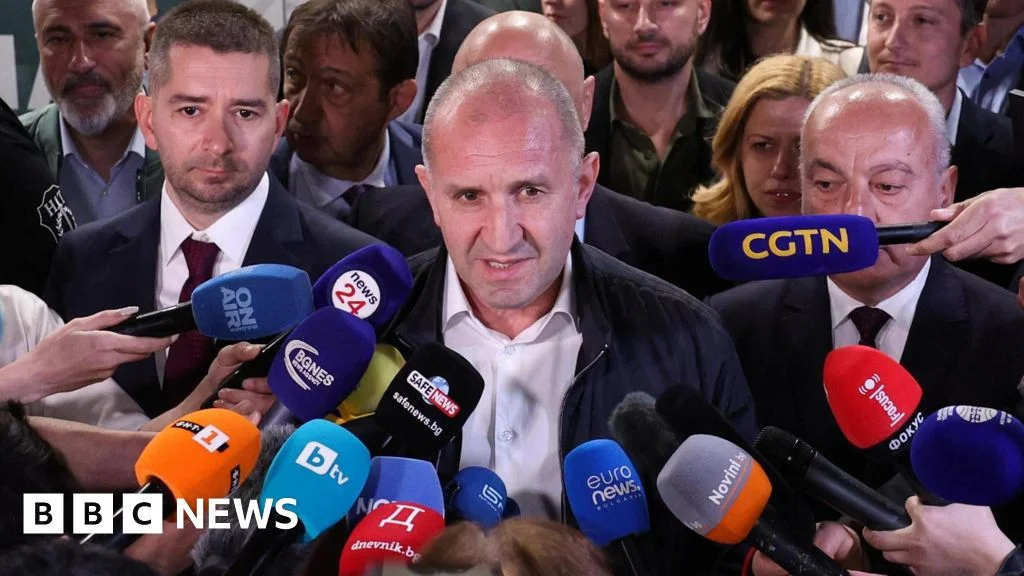 Radev Poised for Bulgaria's Parliamentary Win, Eyes Coalition Talks