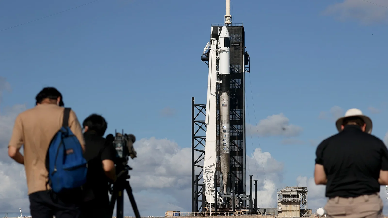 SpaceX Opens IPO Directly to Retail Investors Through Major Brokerages