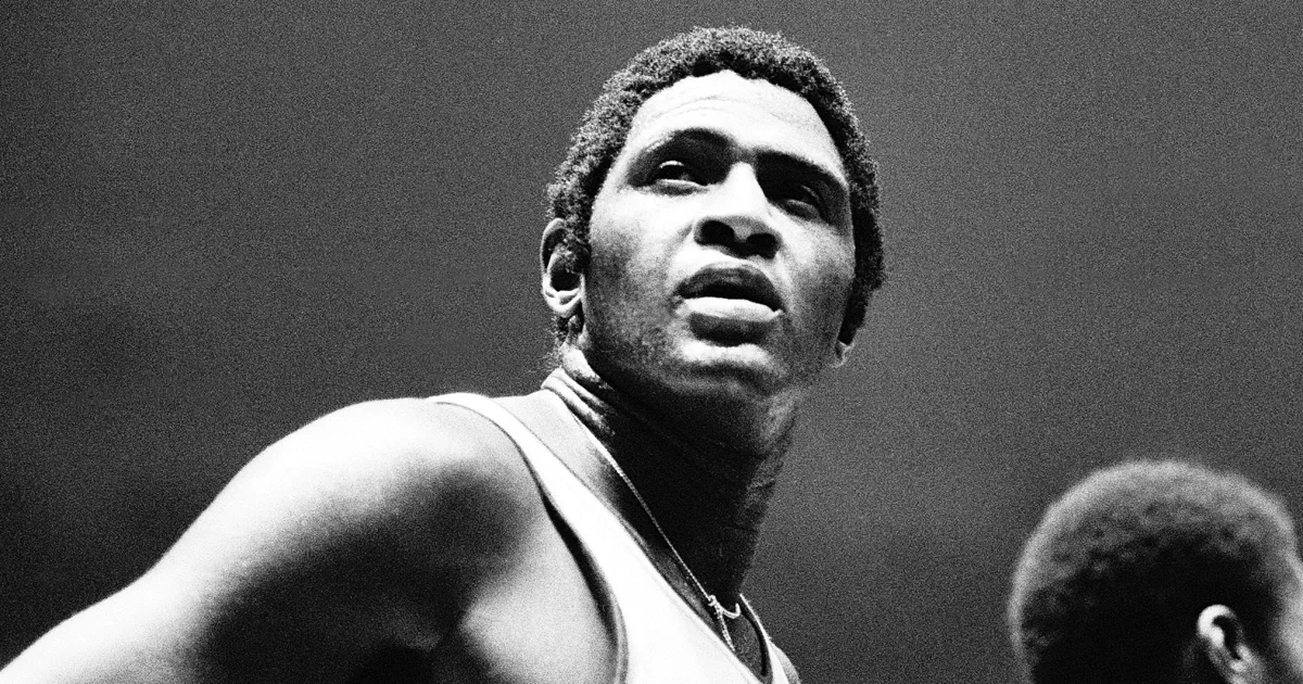 Knicks Hall of Famer Willis Reed dies at 80.