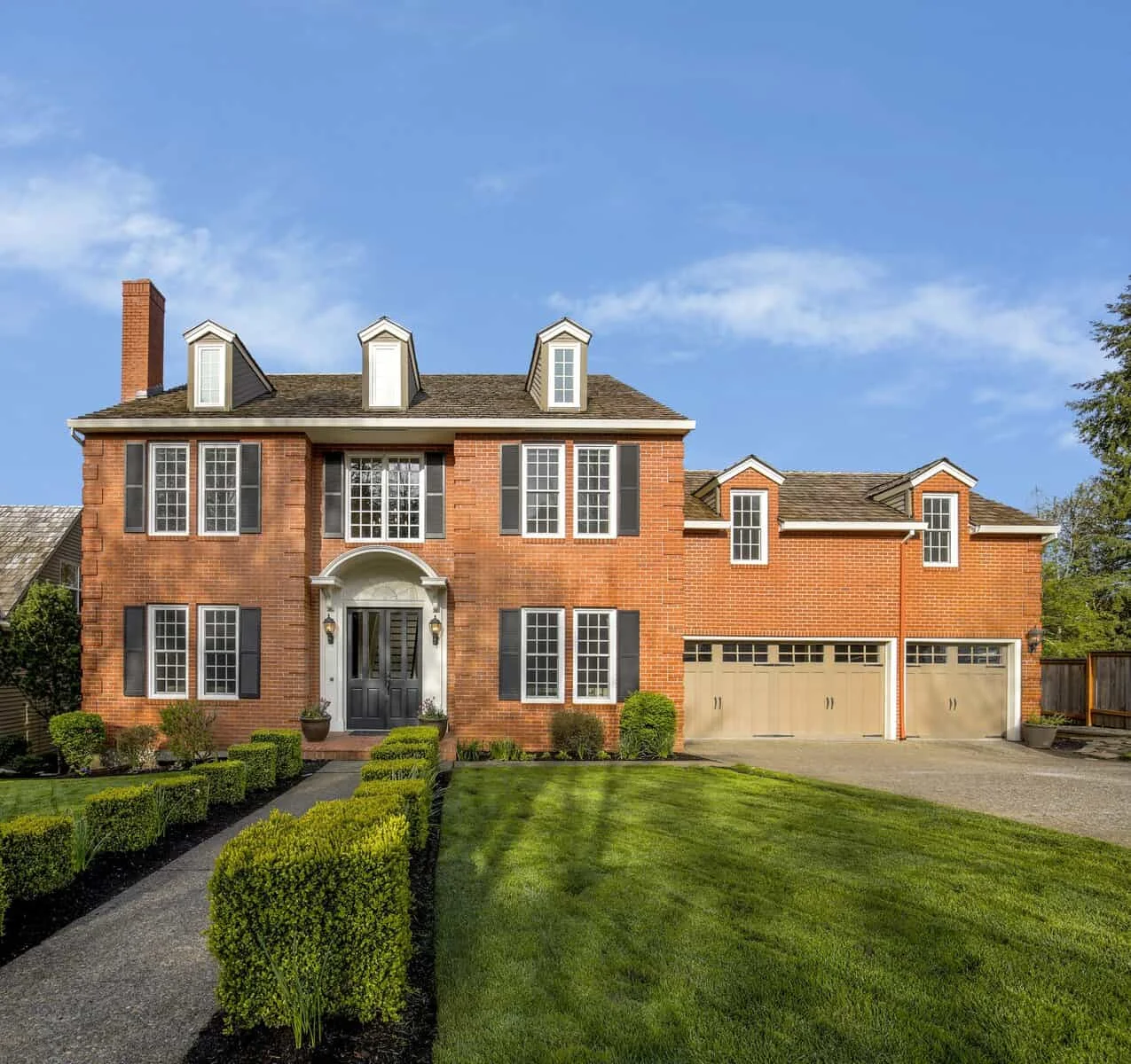 Mortgage Rates Rise, Home Sales Decline, Prices Remain Steady