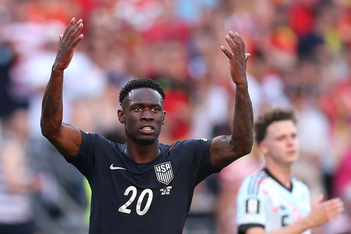 Balogun's World Cup Spark Fades as Everton Deal Crashes at Deadline