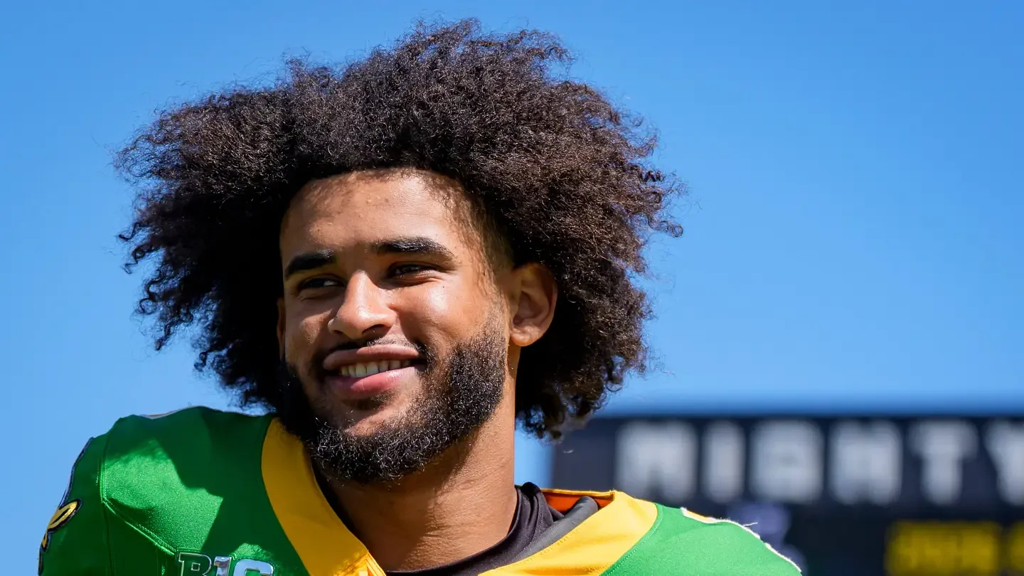 Moore Chooses Prep, Aims to Sharpen Oregon's Next Franchise QB