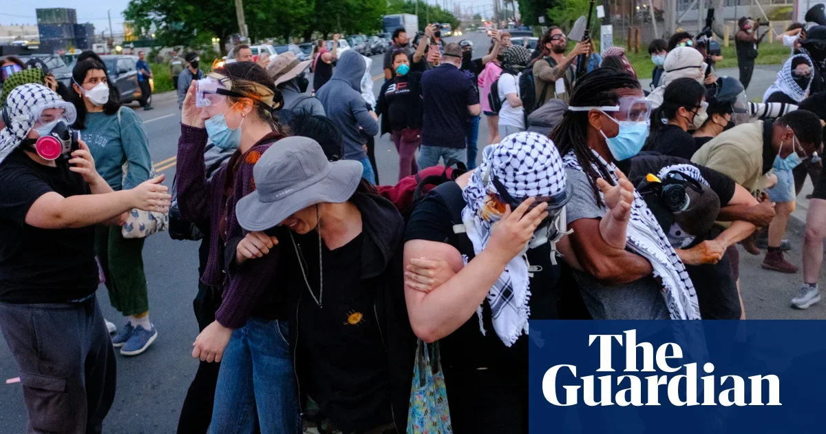 Protesters rally as Newark ICE detainees' hunger strike escalates into clashes
