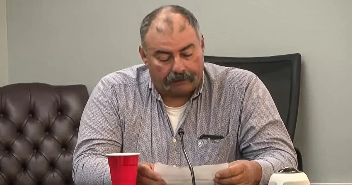 Tennessee school board member charged with assault after hug and 'hot' remark to student