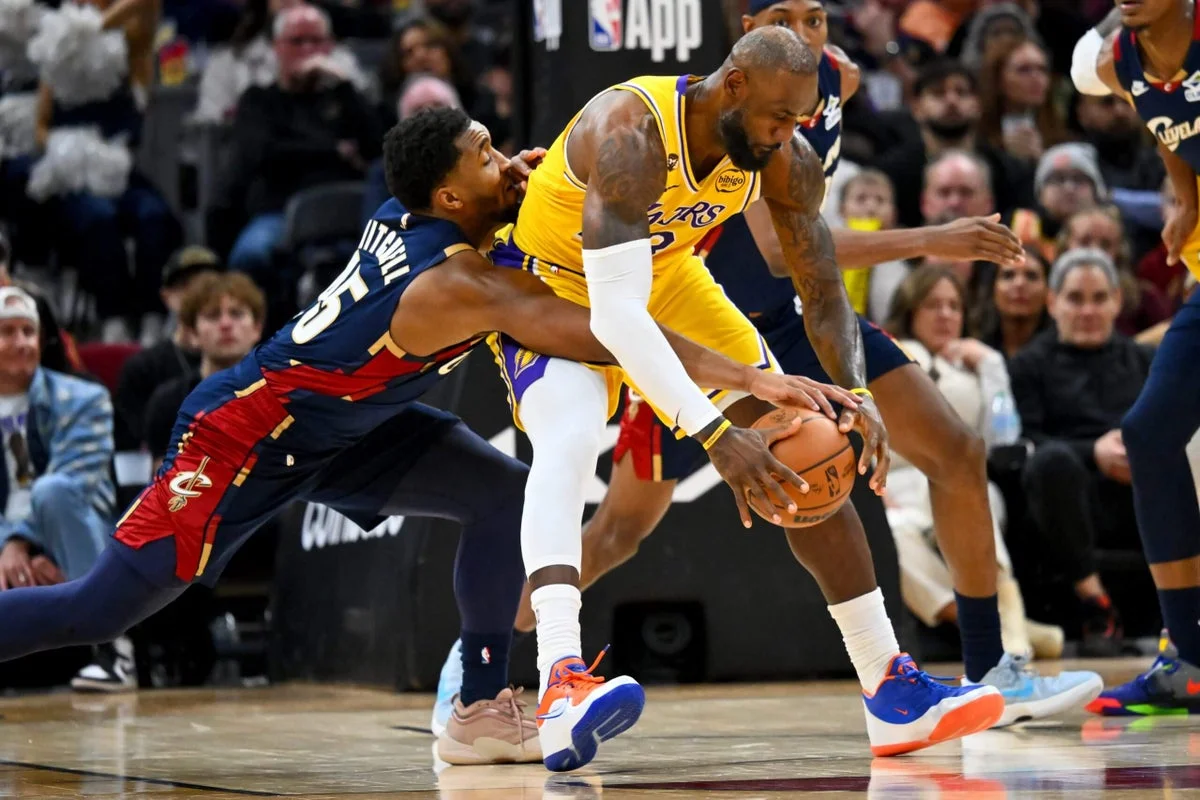 LeBron James’s next move: a crowded field of contenders vying for a last title run