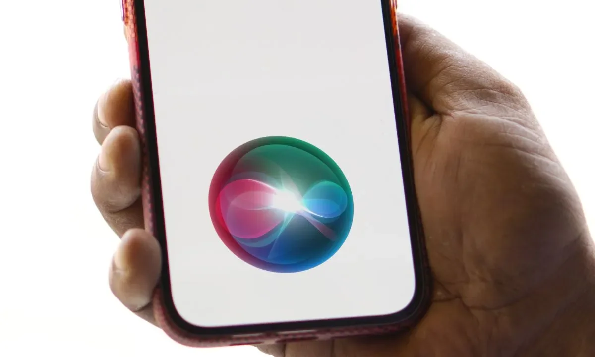 Apple Sends Siri Team to AI-Coding Bootcamp