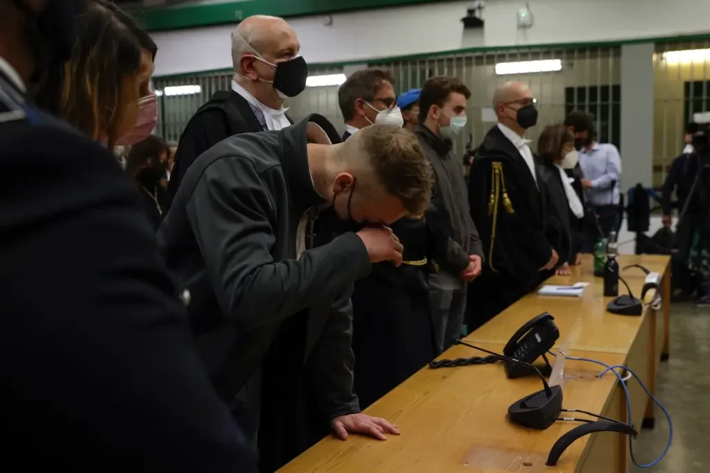 American tourists granted retrial in Italy cop killing case.