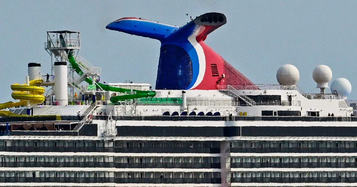 Judge opts not to jail teen in cruise-ship homicide while awaiting trial