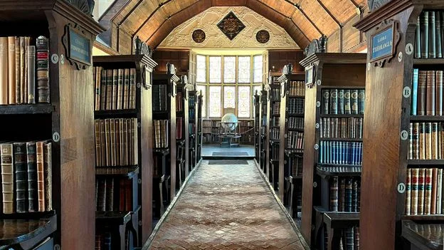 Oxford’s Merton Library: 750-Year-Old Time Capsule of Books and Community